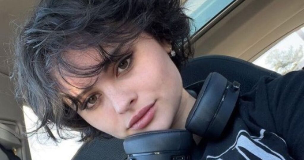 Gabrielle Echols Net Worth