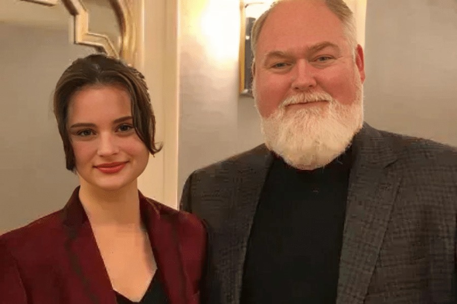 Gabrielle Echols Net Worth