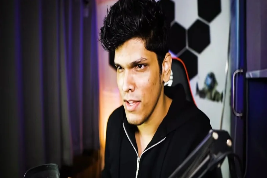 mythpat height in feet