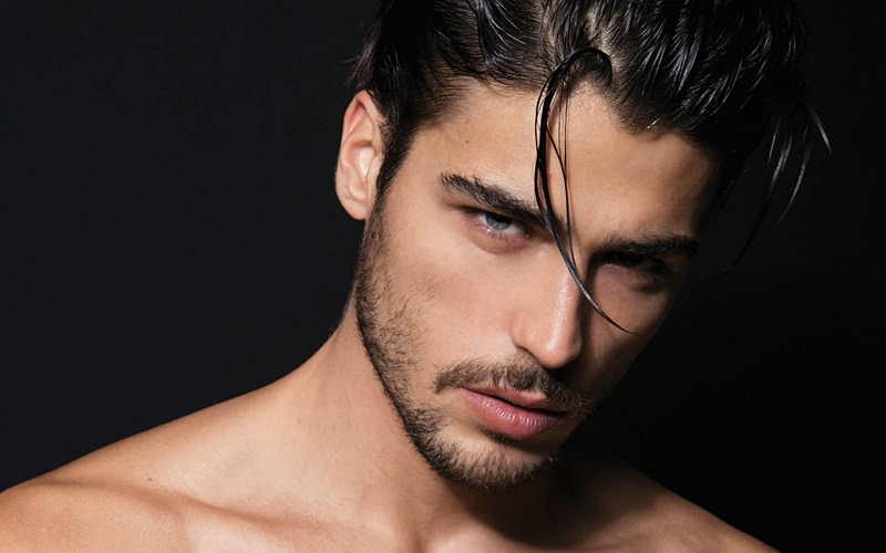 Alessandro Dellisola Age